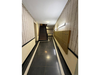 Spacious and well-maintained 1-bedroom co-op located at 325 E - photo 16