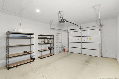Beautiful furnished CBS 2 Bedroom, 2 Bath, One car garage CBS - photo 16
