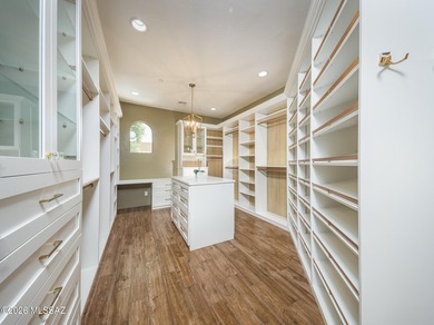 Nestled away on a quiet cul-de-sac with views of The Gallery - photo 20