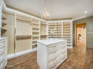 Nestled away on a quiet cul-de-sac with views of The Gallery - photo 21