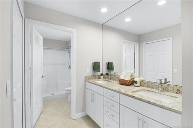 Beautiful furnished CBS 2 Bedroom, 2 Bath, One car garage CBS - photo 24