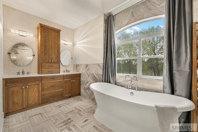 Luxury Waterfront Living with Acreage & Exceptional Custom - photo 28