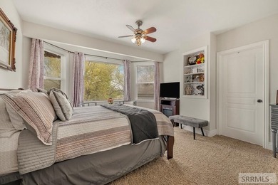 Luxury Waterfront Living with Acreage & Exceptional Custom - photo 46
