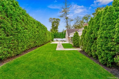 Welcome to this beautifully updated and spacious 5-bedroom, 3 - photo 4