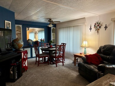 Charming well maintained east facing 3 bed 2 bath manufactured - photo 6