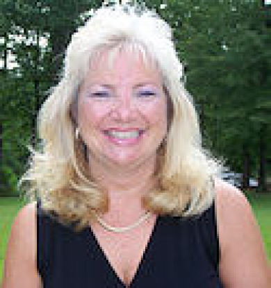 Maria Price with RE/MAX Southern Homes in AL advertising on LakeHouse.com