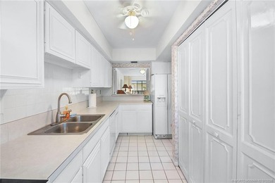 Delightful 2 Bed/ 2 Bath, close to the Main North Pool - photo 22