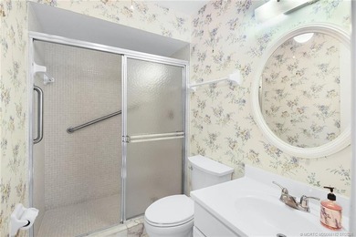 Delightful 2 Bed/ 2 Bath, close to the Main North Pool - photo 25