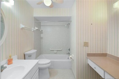 Delightful 2 Bed/ 2 Bath, close to the Main North Pool - photo 30