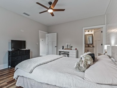 Stunning 5,100 sq ft home with located right across from the - photo 31