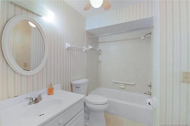 Delightful 2 Bed/ 2 Bath, close to the Main North Pool - photo 32