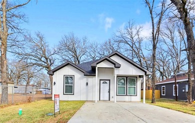 Cedar Creek Lake Home For Sale in Mabank Texas