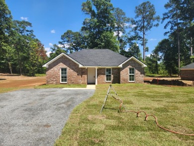 (private lake, pond, creek) Home For Sale in Albany Georgia