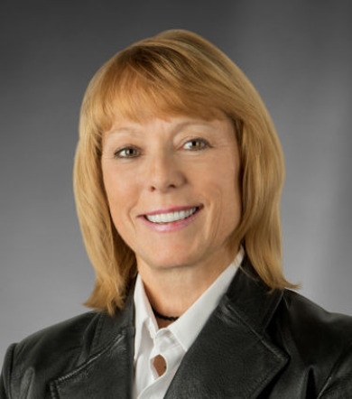 Karen Millikan with Lakefront Living, <br> On The Lake Realty in TN advertising on LakeHouse.com