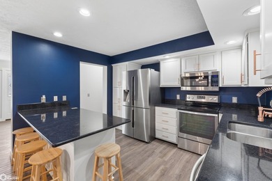 Beautiful 4-bedroom, 3-bath home located in the highly desirable - photo 11