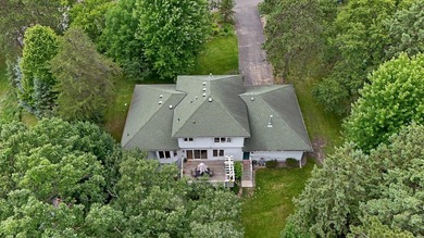 Welcome to your private retreat in The Woodlands of Livonia - photo 11