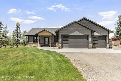 Newly built 3 bedroom 2.5 bath modern home located on the 6th - photo 1
