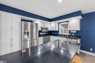 Beautiful 4-bedroom, 3-bath home located in the highly desirable - photo 12