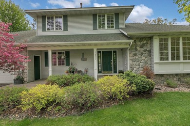 Welcome to your private retreat in The Woodlands of Livonia - photo 16