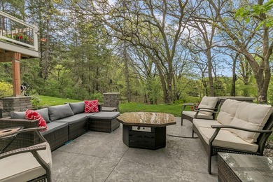 Welcome to your private retreat in The Woodlands of Livonia - photo 17