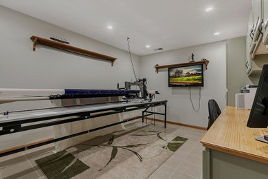 Welcome to your private retreat in The Woodlands of Livonia - photo 25