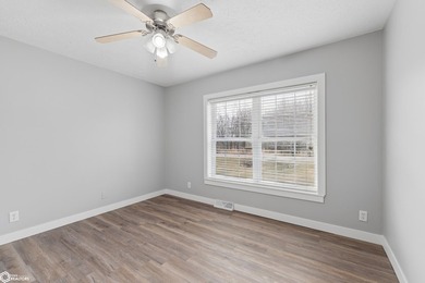Beautiful 4-bedroom, 3-bath home located in the highly desirable - photo 29