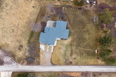 Beautiful 4-bedroom, 3-bath home located in the highly desirable - photo 39