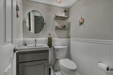 Welcome to your private retreat in The Woodlands of Livonia - photo 41