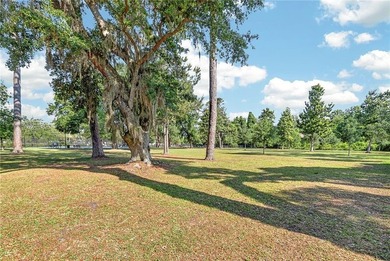 Located in the heart of St. Simons Island's highly sought-after - photo 4