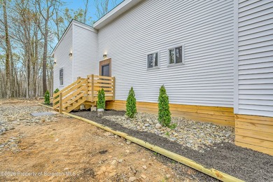 New construction is calling! Welcome to this stunning 2025 - photo 2