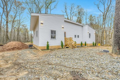 New construction is calling! Welcome to this stunning 2025 - photo 3
