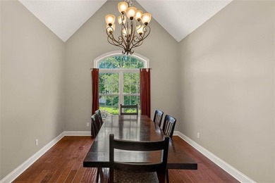 Back on the market - no fault of the house or Sellers - Spacious - photo 9