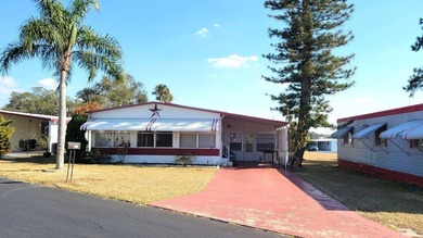 Lake Dell Home For Sale in Dundee Florida