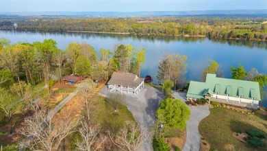 If you've been dreaming of life on the water, this Tennessee - photo 2