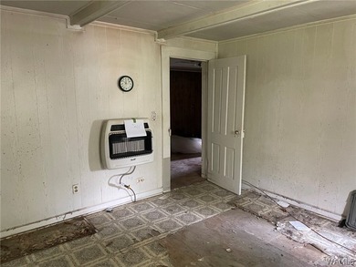 Discover this rare historical design home that needs TLC - photo 11