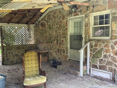 Discover this rare historical design home that needs TLC - photo 13