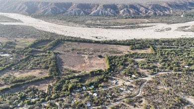 A 42.3-acre certified organic farm estate in the lush Santiago - photo 8