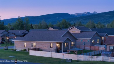 Impeccably furnished, beautifully maintained, and offered fully - photo 7