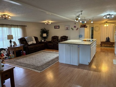 Beautifully maintained, partially furnished 2BR/2BA home located - photo 4