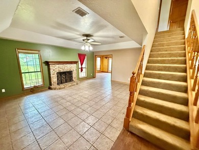 Stunning 3BR/2.5BA Two-Story Home in Hemphill, TX Prime Location - photo 16