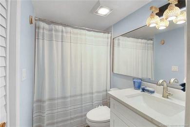Beautifully renovated one-bedroom residence in Monterey Yacht & - photo 21