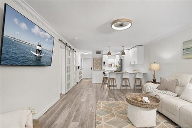 Beautifully renovated one-bedroom residence in Monterey Yacht & - photo 23