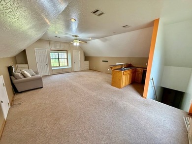 Stunning 3BR/2.5BA Two-Story Home in Hemphill, TX Prime Location - photo 41