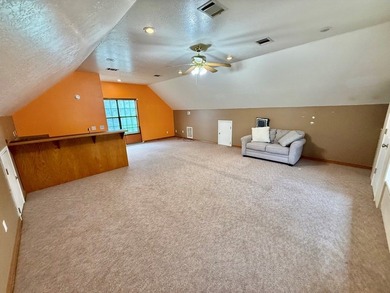 Stunning 3BR/2.5BA Two-Story Home in Hemphill, TX Prime Location - photo 42