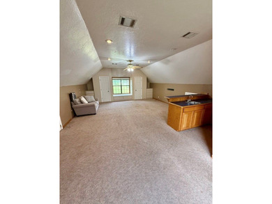 Stunning 3BR/2.5BA Two-Story Home in Hemphill, TX Prime Location - photo 44