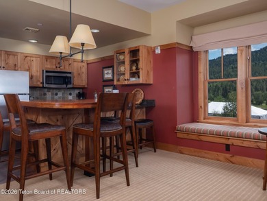 Set in a prime, top (third) floor, west-facing, corner location - photo 8