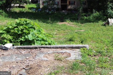 Pine Lake Commercial Sale Pending in Stone Mountain Georgia