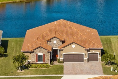 Lake Home For Sale in Kissimmee, Florida