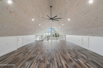 Located on top of a mountain in LaFollette, TN in close - photo 42