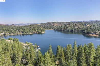 Tucked away on a peaceful cul-de-sac in the beautiful gated - photo 52